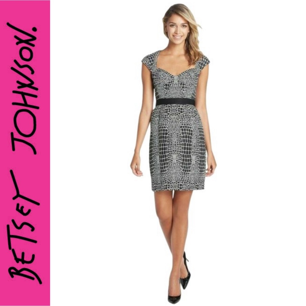 Betsey Johnson Black Croc Print Sweetheart Zip Sheath Casual Dress